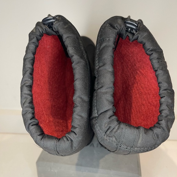 $84 Kamik Winter insulated waterproof black pull on tall boots big boy girl sz 7 - Picture 6 of 9